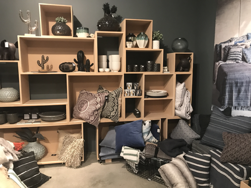 10 visual merchandising ideas you should steal gifts dec visual merchandising